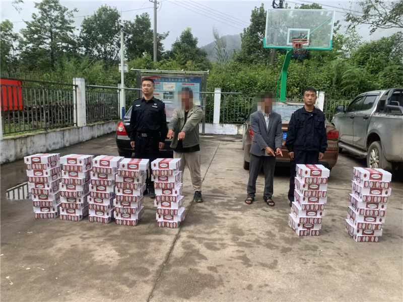 云南临沧：移民管理警察连续查获走私香烟案，案值5.81万元