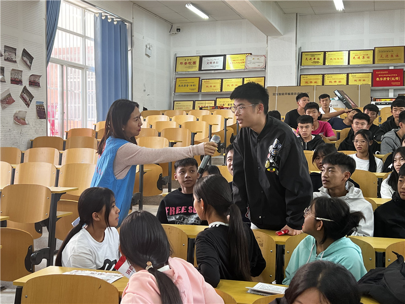 云南省景洪市司法局：讲好“开学第一课” 护航青春助成长