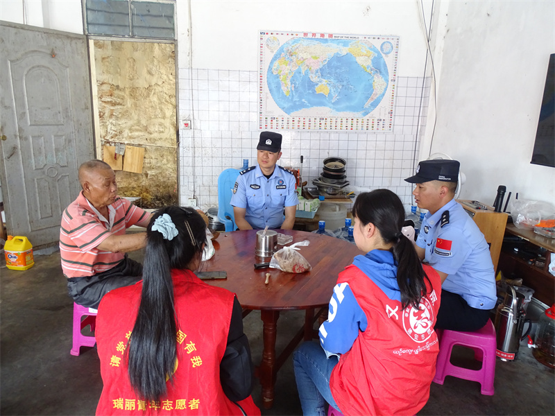 2.jpg
