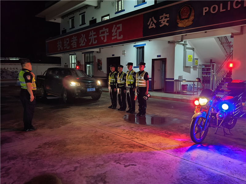 云南临沧：节日不打烊，那些没出现在朋友圈的守护瞬间