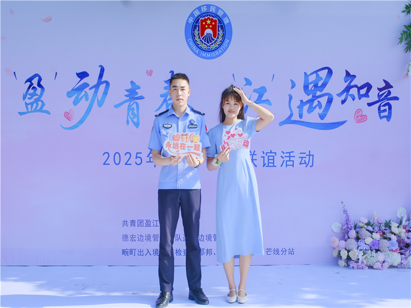 黄吉摄.jpg