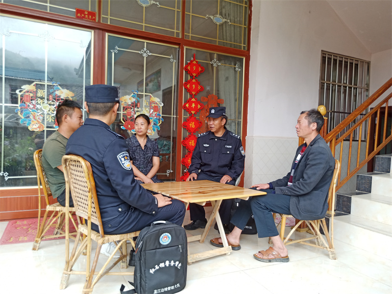 这个号码，村民置顶了13年