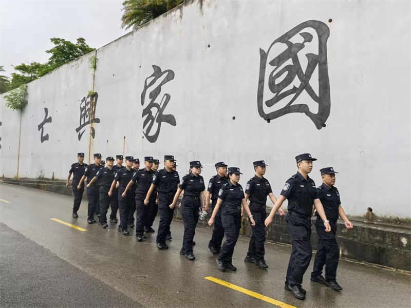 云南畹町边检站培训队组织开展“追寻红色印记  铸牢忠诚警魂”主题教育活动