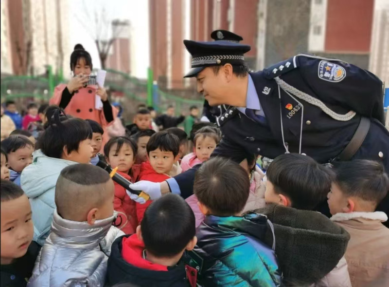宁夏银川兴庆公安：踔厉奋发担使命 笃行实干护平安