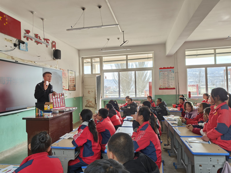 宁夏西吉：禁毒宣教零距离 点亮平安开学季
