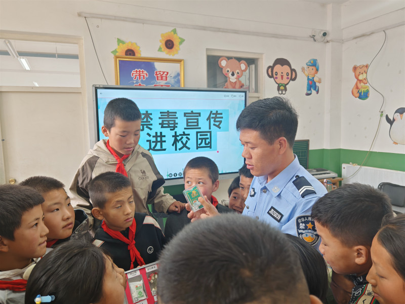 宁夏西吉县乡镇联动共筑校园禁毒防线