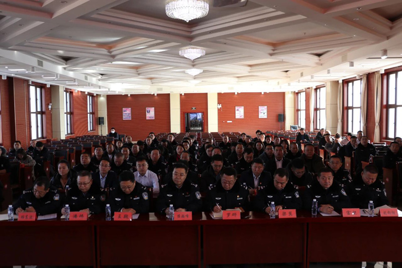乌兰察布市城乡智能安防单元视频监控建设现场推进会在兴和县召开17.jpg
