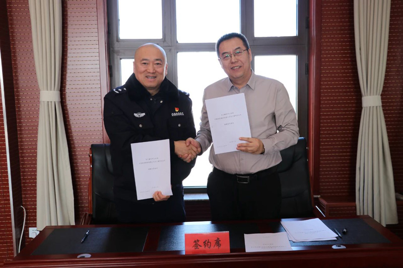 乌兰察布市城乡智能安防单元视频监控建设现场推进会在兴和县召开14.jpg
