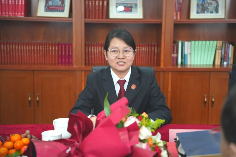 武川县人民法院召开退休干警座谈会2.jpg