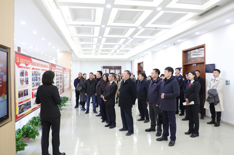 内蒙古首个慈善法院项目工作站在新城区人民法院成立1.jpg