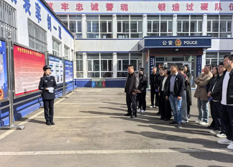 乌兰察布：共探科技强警新路径，电信与公安携手深化合作2.jpg