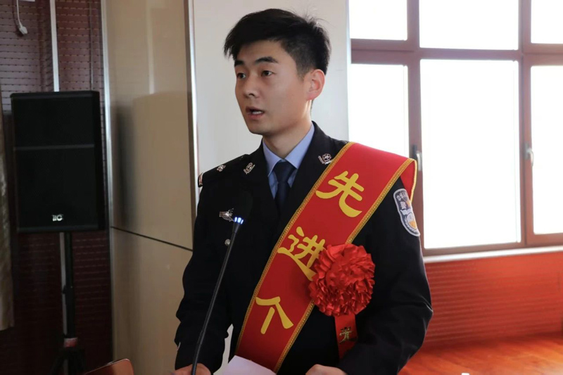 兴和县公安局优秀青年民警事迹展播5.jpg