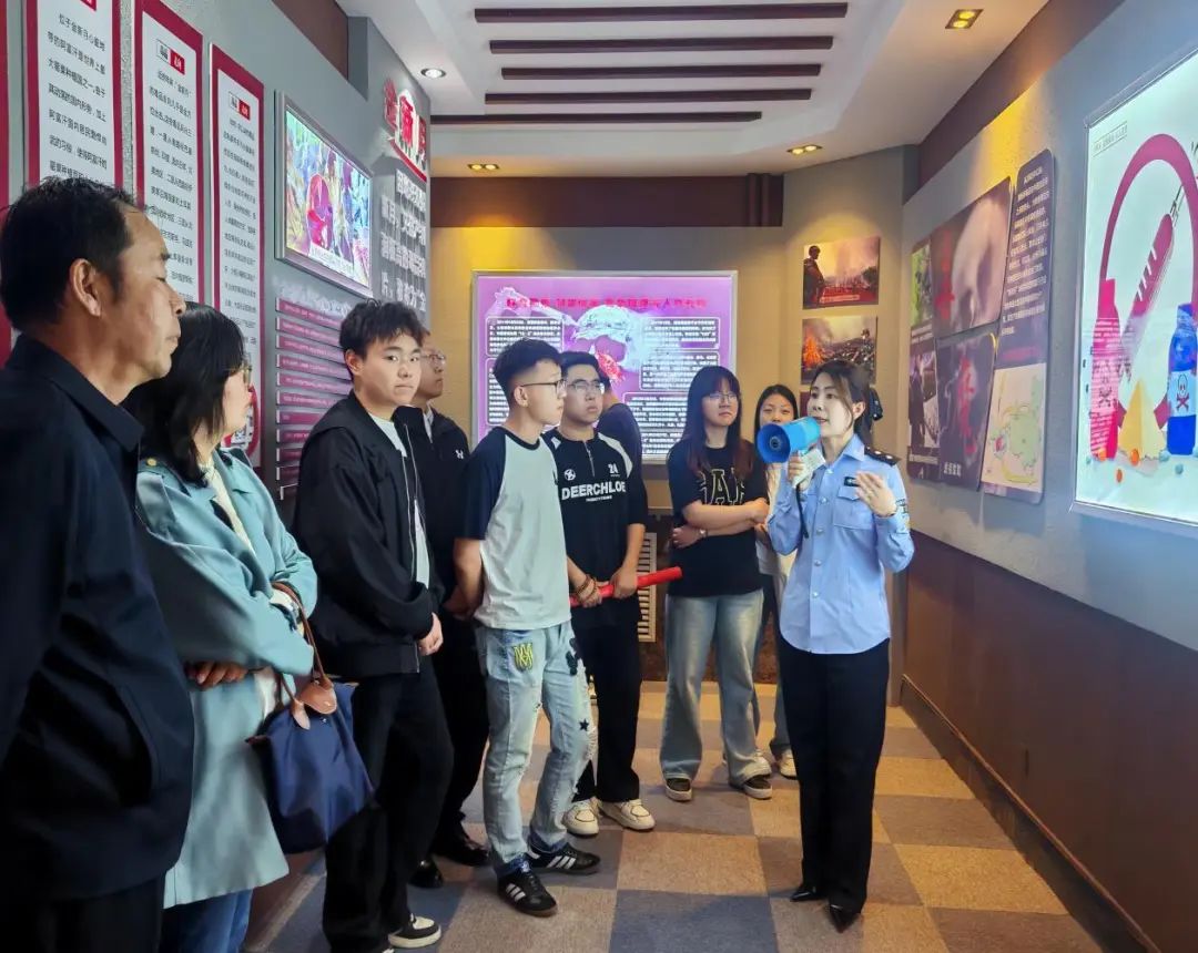 传承虎门销烟精神，彰显禁毒时代担当 —— 乌兰察布市公安局集宁分局禁毒大队开展禁毒纪念活动2.jpg