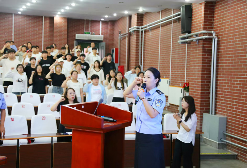 乌兰察布“北疆禁毒巡回宣讲活动”现场札记6.jpg