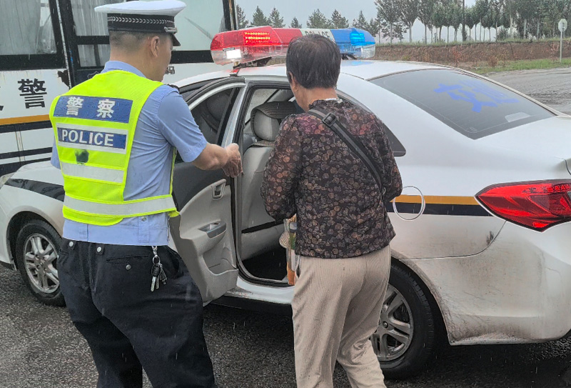 内蒙古清水河县公安局：风雨中守护平安，践行使命担当2.jpg