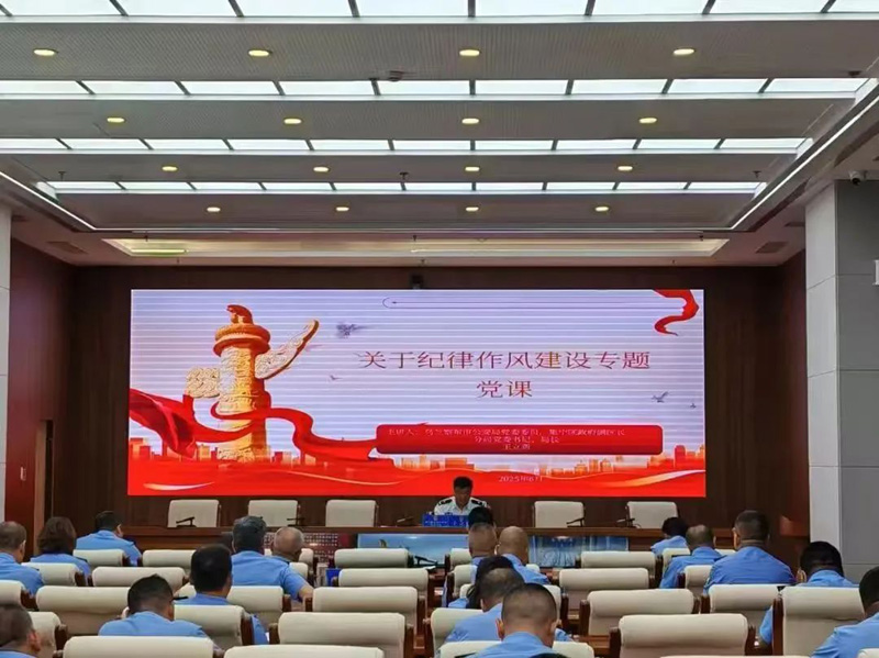 乌兰察布市公安局集宁分局：锻造公安铁军，树一流形象4.jpg