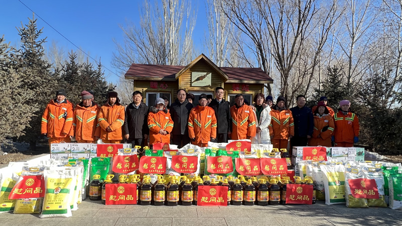 小年情意浓，寒冬送温暖——乌兰察布市总工会开展2025年“工会送温暖行动”1.jpg