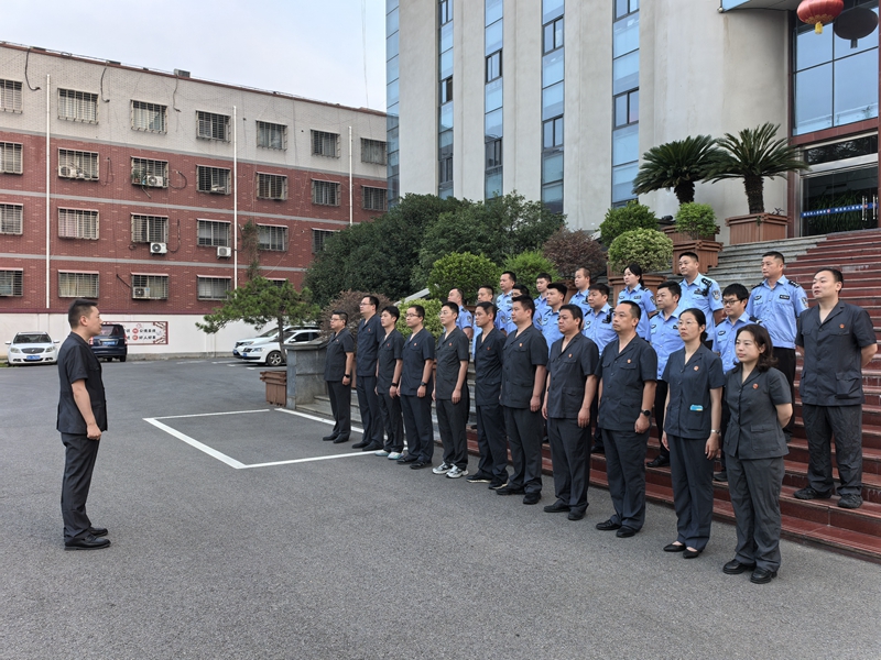 图为西峡法院“夏季雷霆”集中执行行动集结待发.jpg