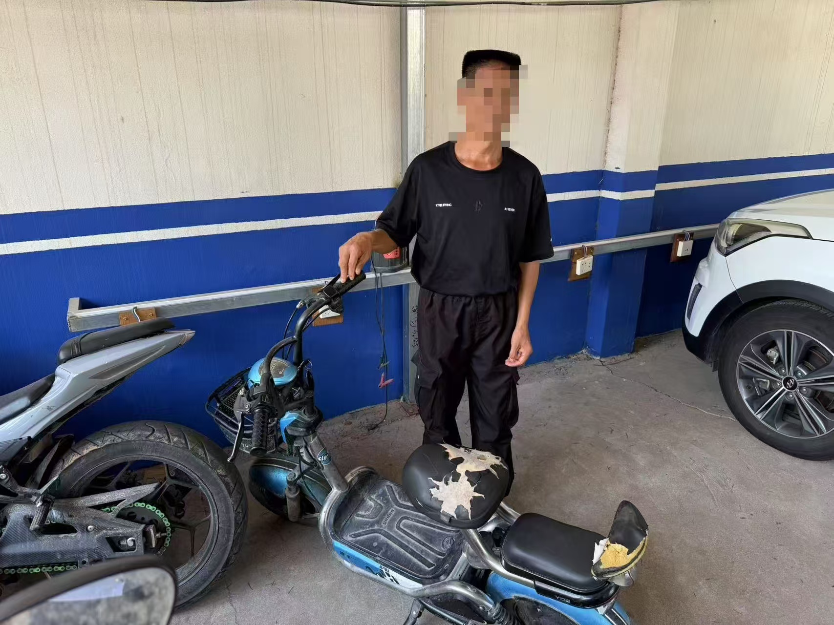 雷霆出击！镇平警方速破现行盗窃案.jpg