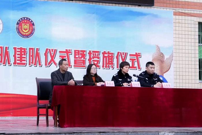 曾红霞同志作讲话_副本.jpg