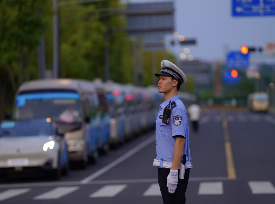 截屏2025-08-19 00.06.49.png