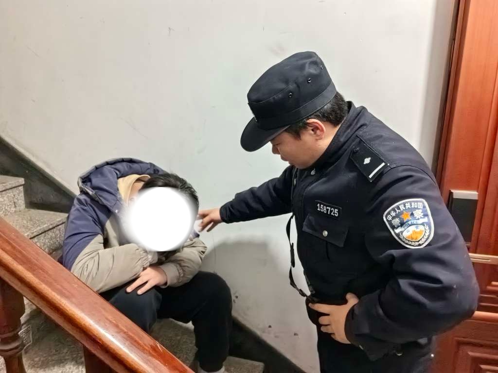 施承禹劝导“康康”（化名）.jpg