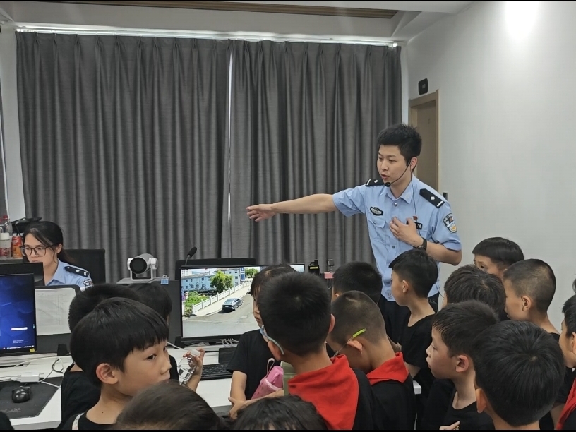 介绍反诈中心.jpg