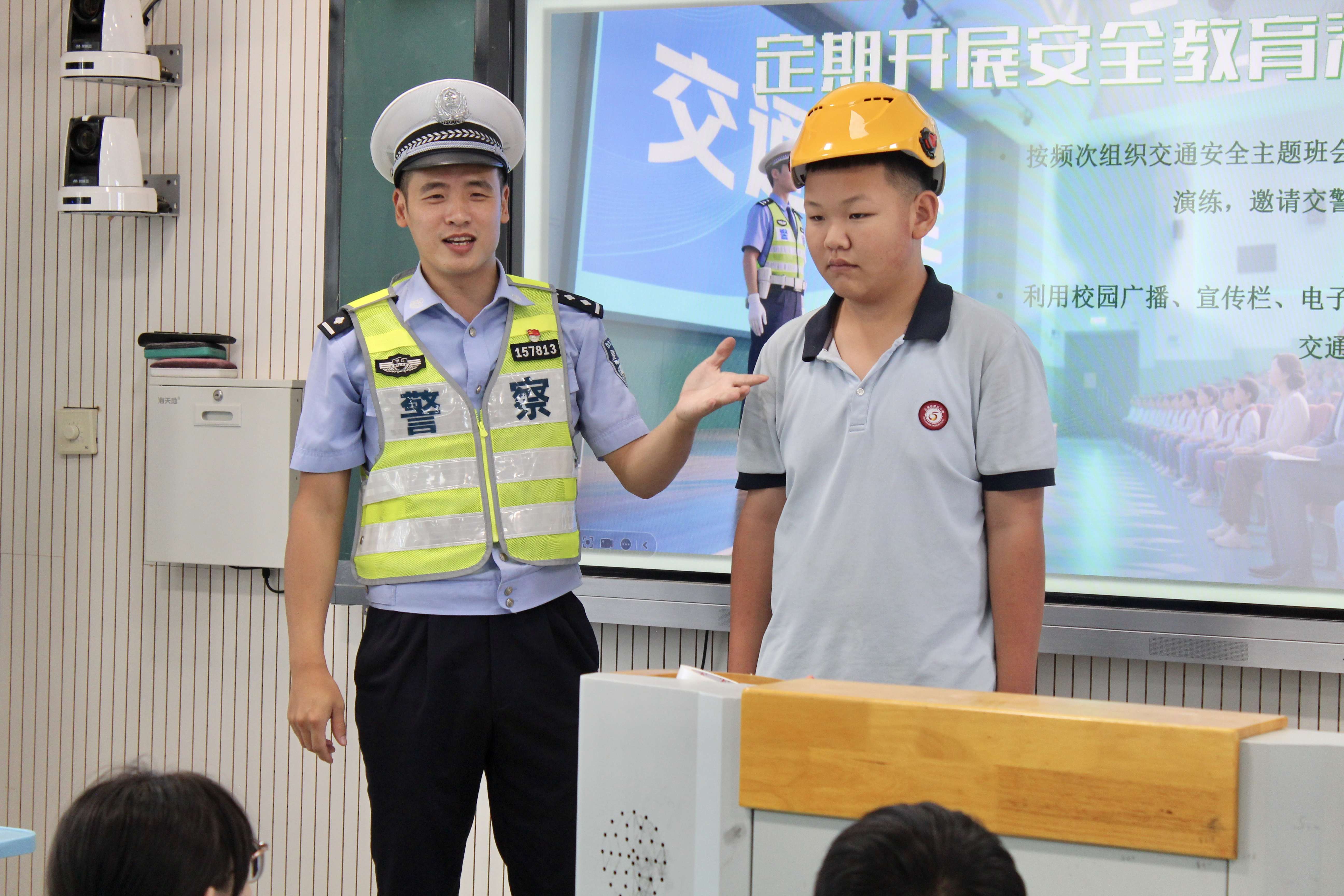 图2放第三段前.jpg