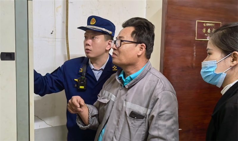 图片 海南儋州：儋州消防持续开展今冬明春消防安全检查 (2).jpg
