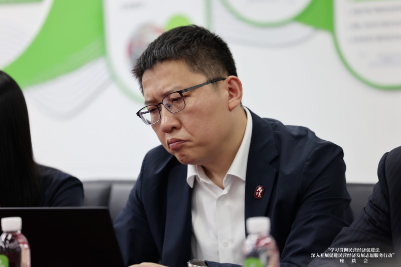 张晓凯_副本.jpg
