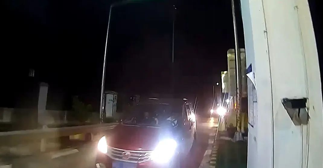 21ae6ae5754364b0fd1ec2303e739cb2.jpg