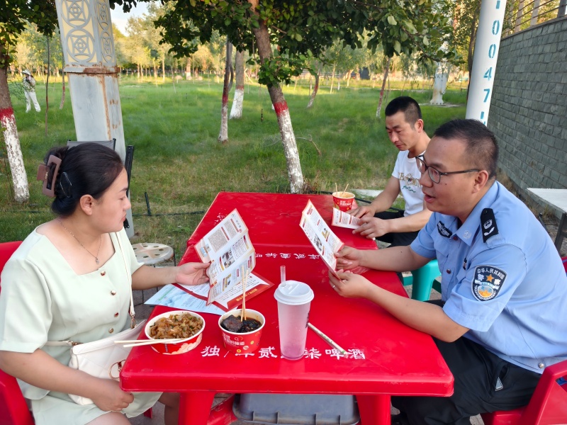 进小区宣讲(1).jpg