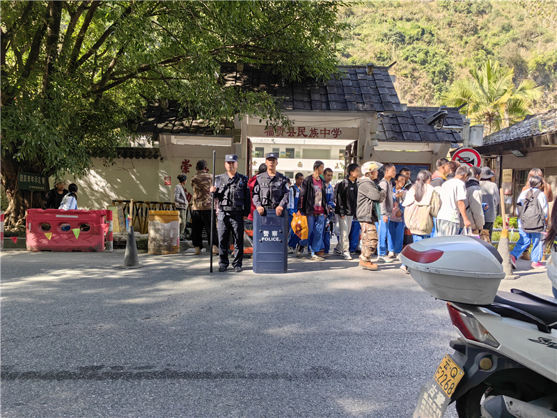 我在辖区学校当保安员1.jpg