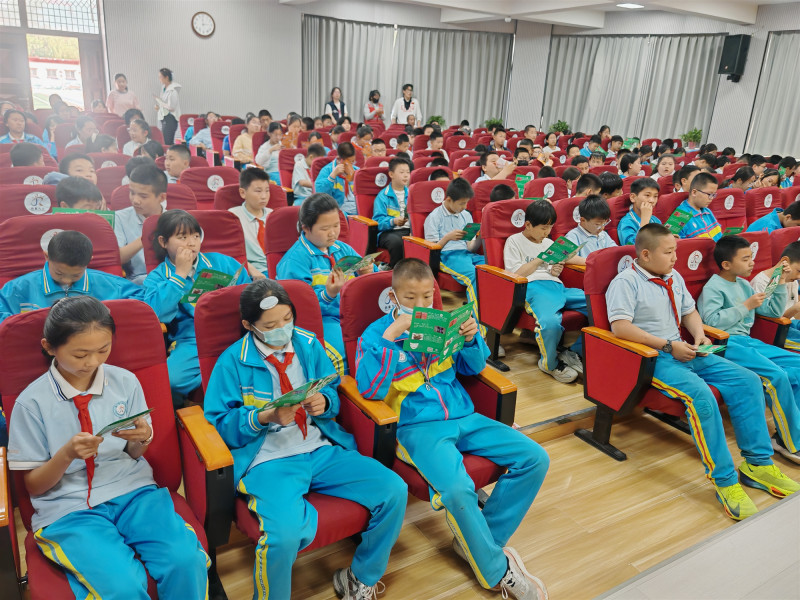 银川市西夏区丨萌娃变身“安全小卫士”！这场校园讲座藏着超酷“反欺凌+禁毒秘籍”2.jpg